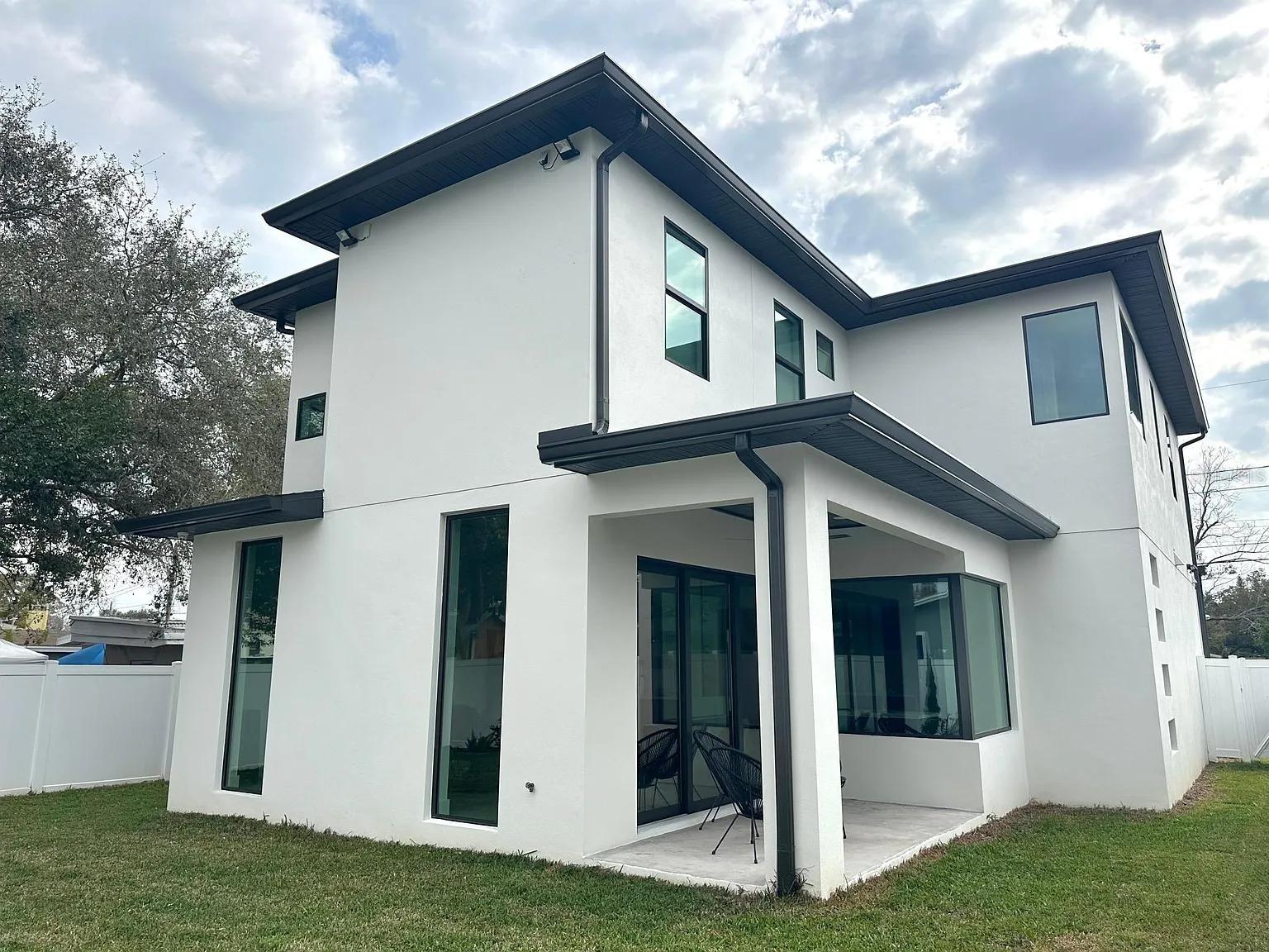 Listing photo id 19 for 4217 Arch Street