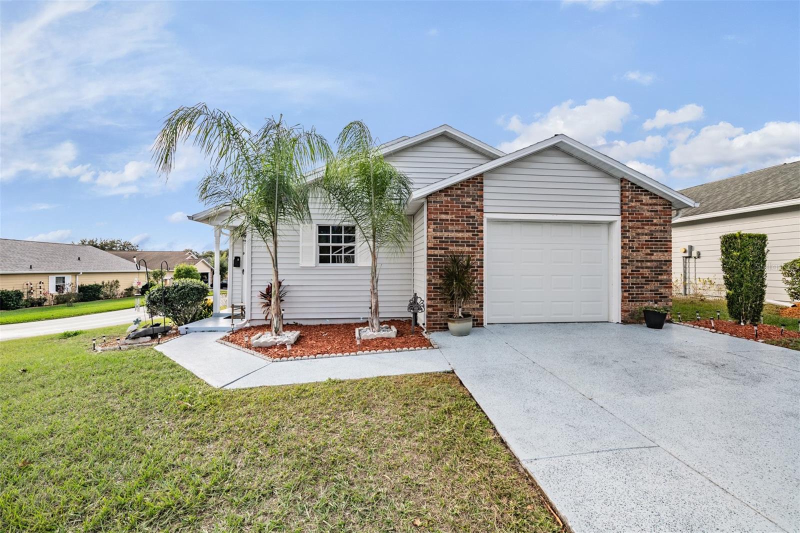 Details for 5923 Newberry Court, ZEPHYRHILLS, FL 33542