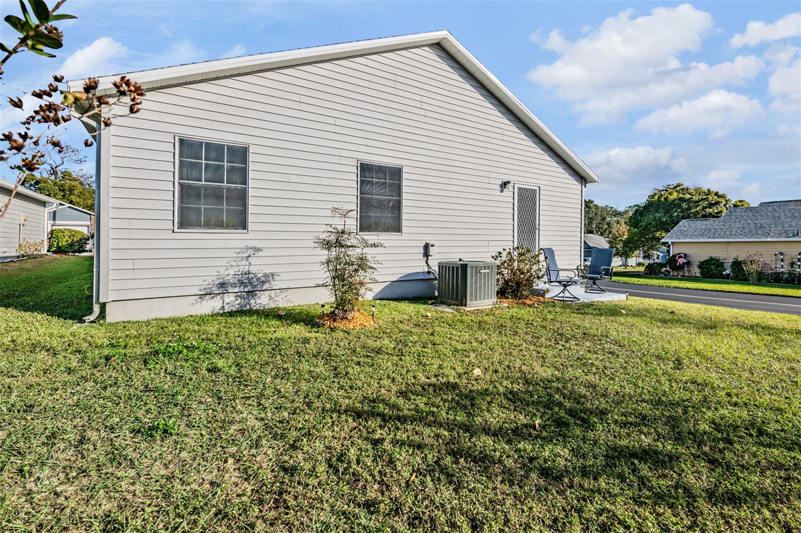 Image 19 of 23 For 5923 Newberry Court