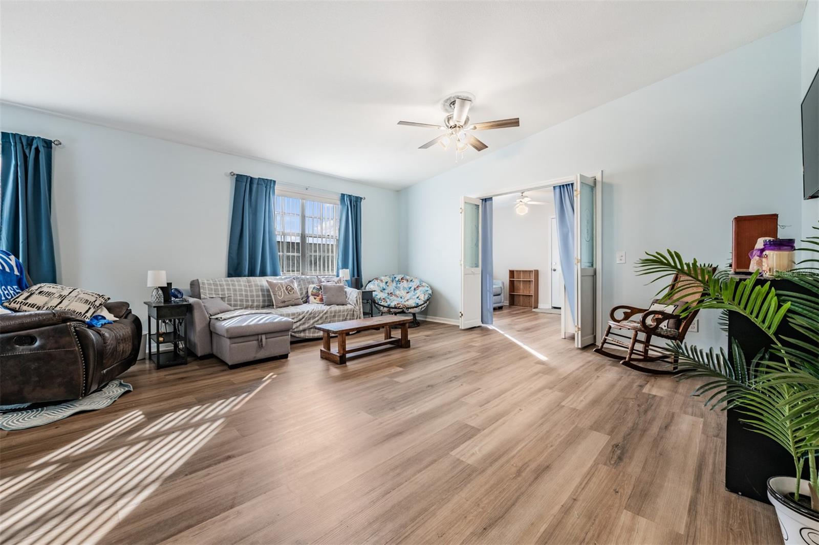 Image 3 of 23 For 5923 Newberry Court