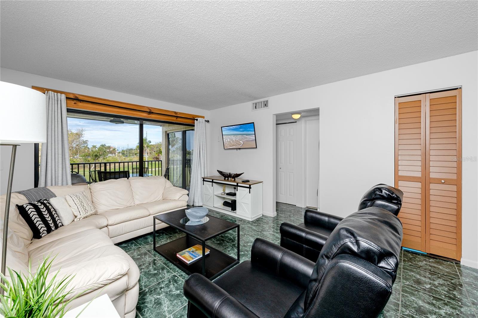 Image 14 of 56 For 6113 Palma Del Mar Boulevard S 221