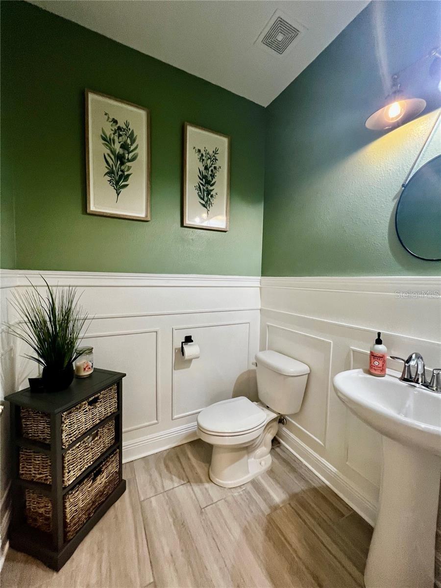 Image 12 of 25 For 3704 Wyoming Avenue