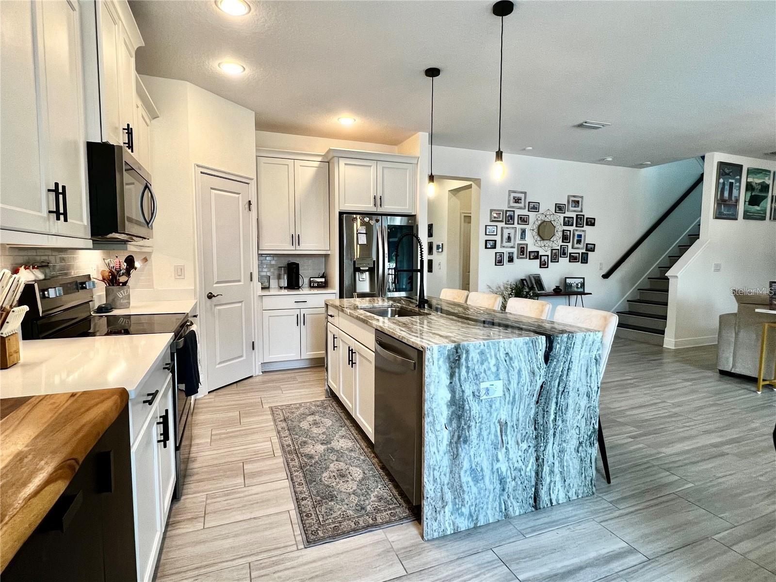 Image 6 of 25 For 3704 Wyoming Avenue