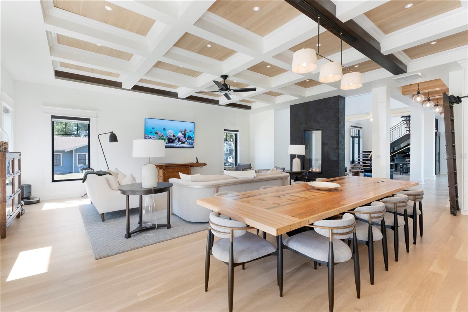 Image 10 of 62 For 319 Frances Avenue