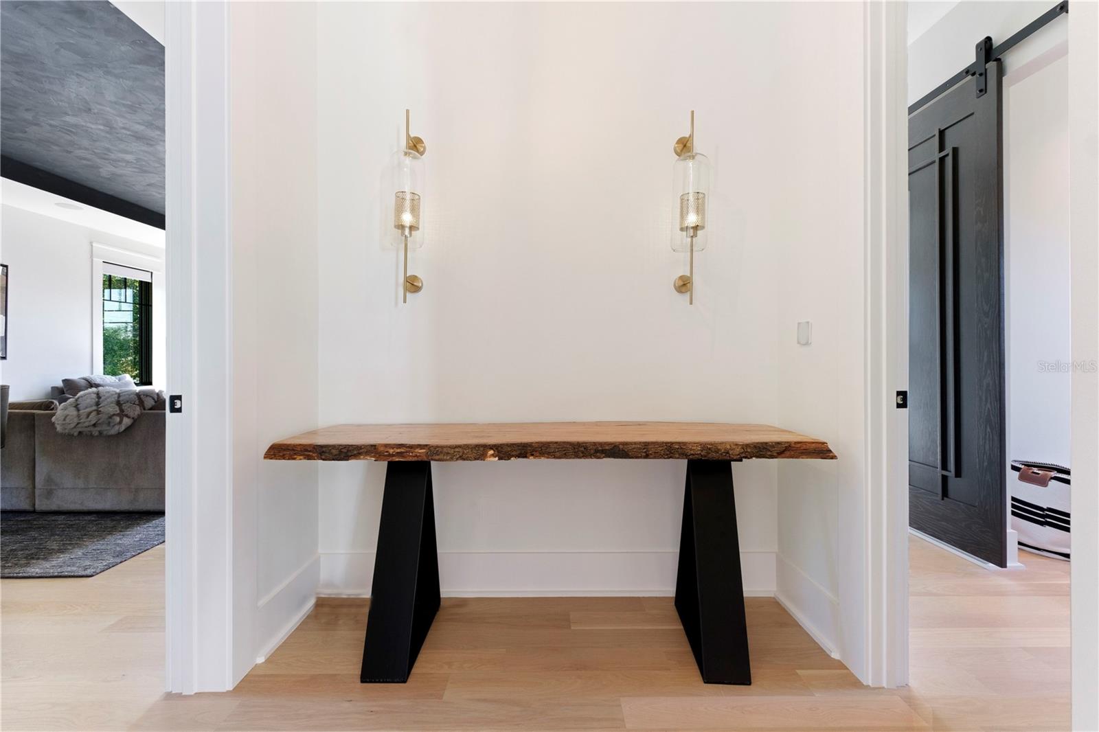 Image 51 of 62 For 319 Frances Avenue