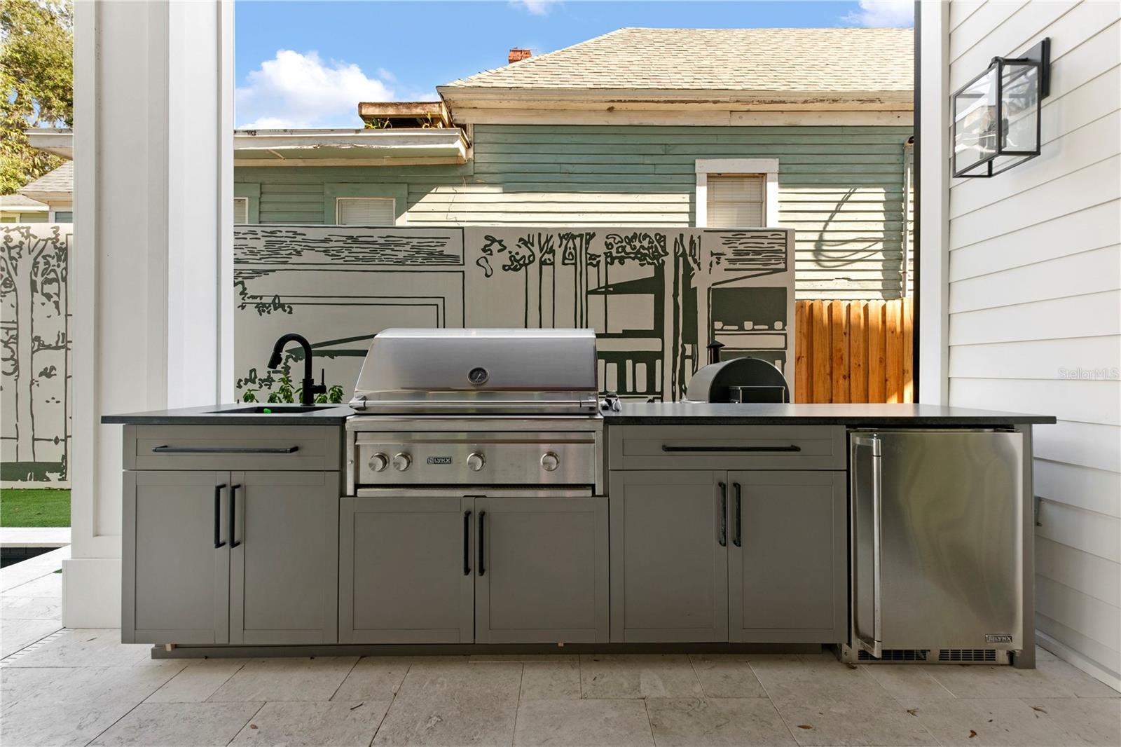 Image 58 of 62 For 319 Frances Avenue