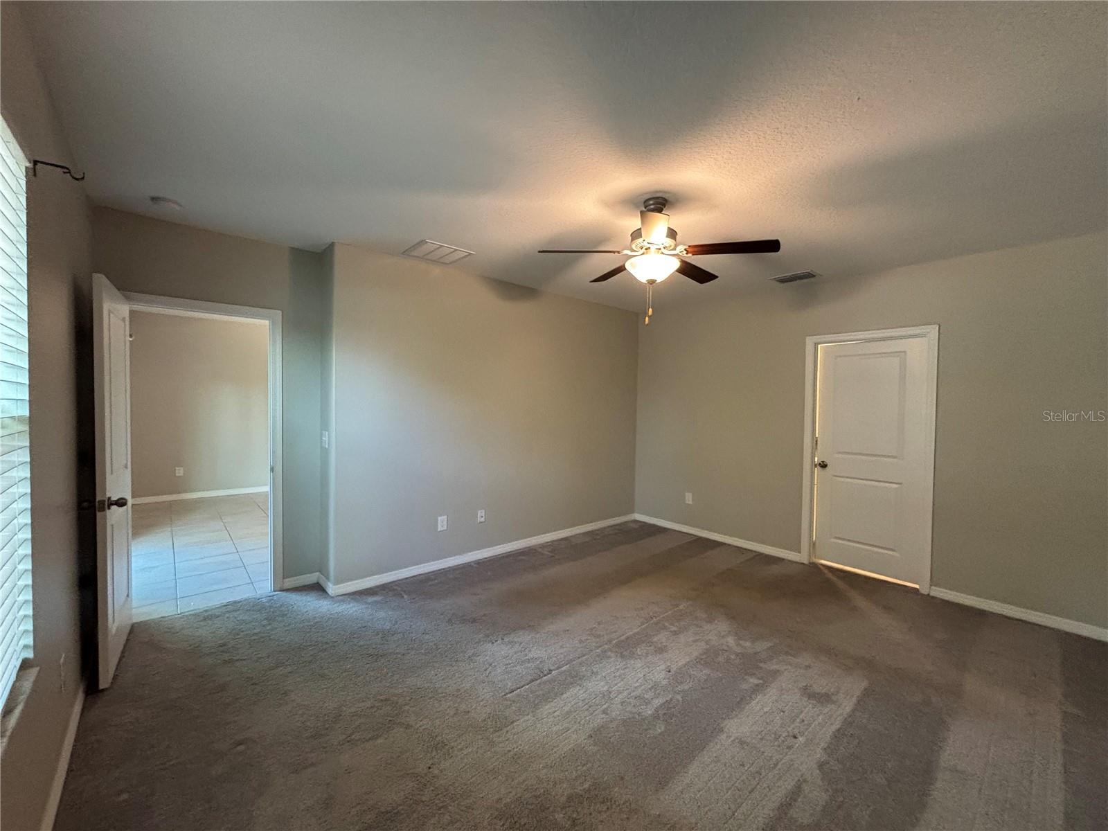 Image 10 of 25 For 572 Argyll Drive