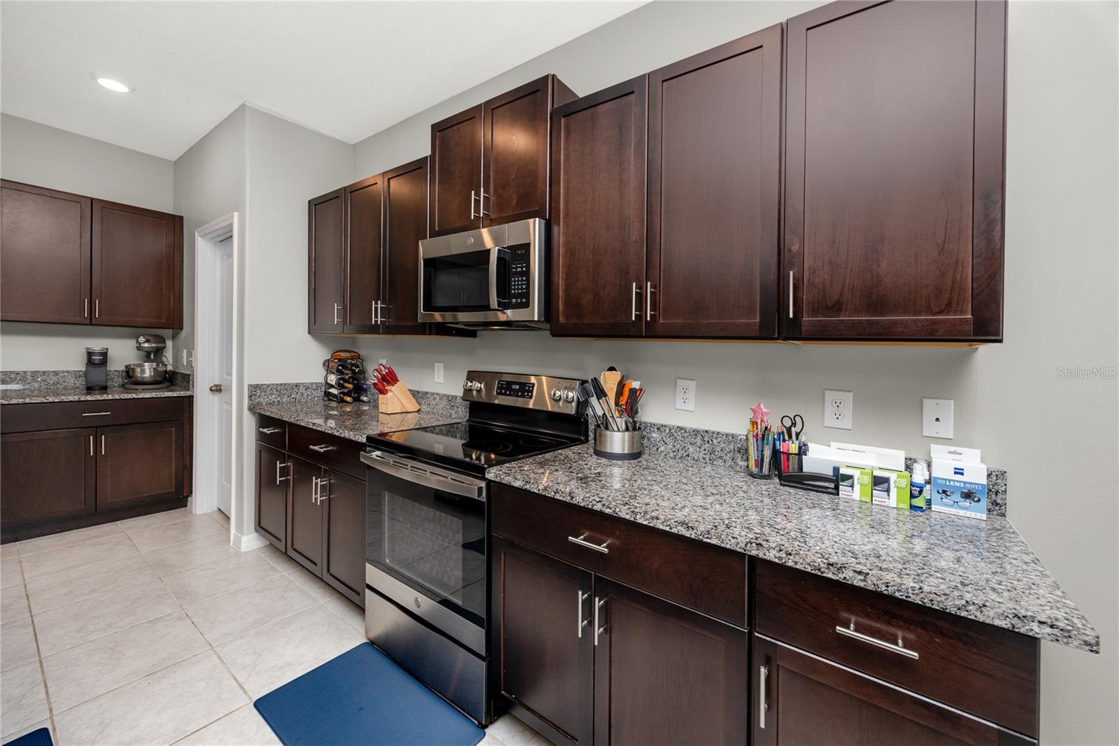 Image 11 of 48 For 16654 Carlton Pond Street