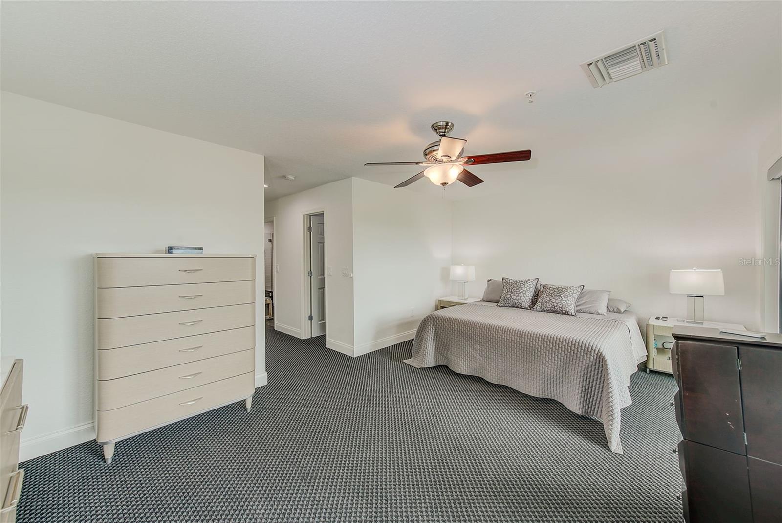 Image 20 of 56 For 217 18th Avenue