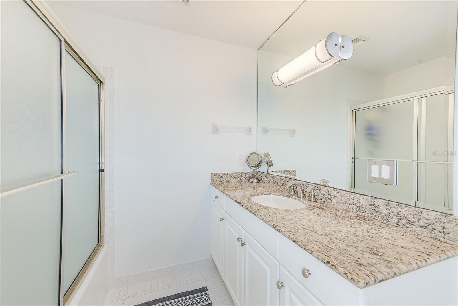 Image 27 of 56 For 217 18th Avenue