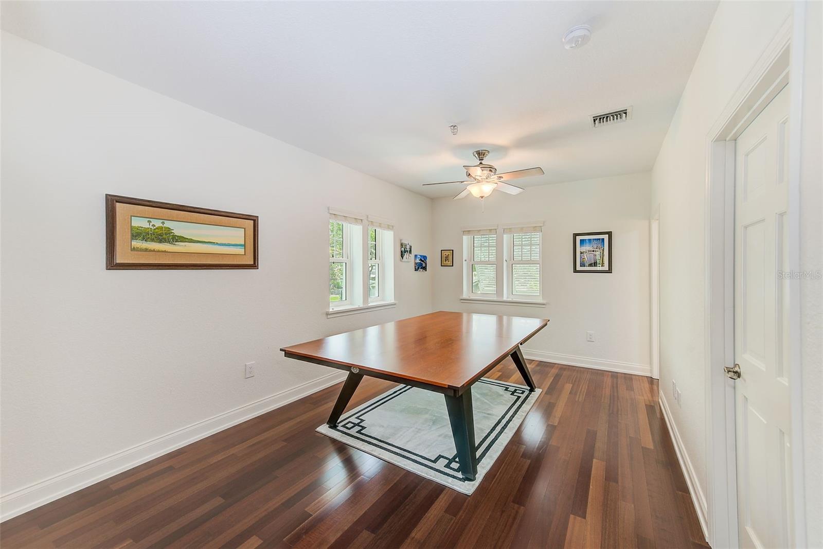 Image 28 of 56 For 217 18th Avenue