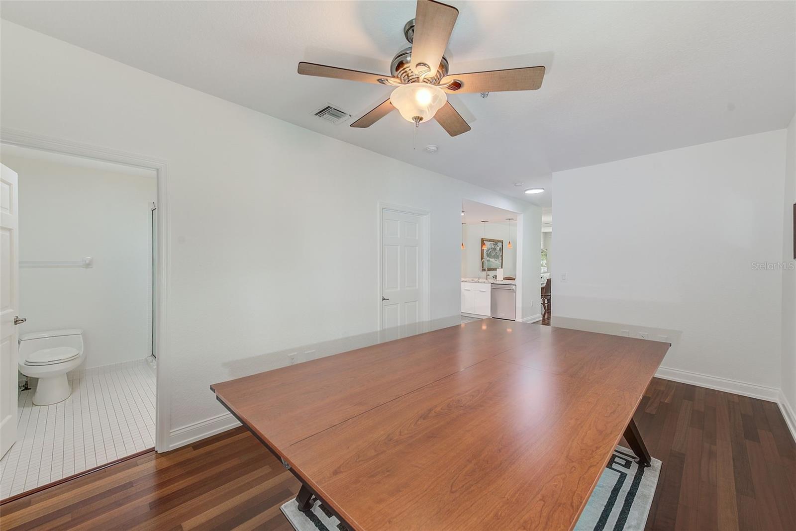 Image 29 of 56 For 217 18th Avenue