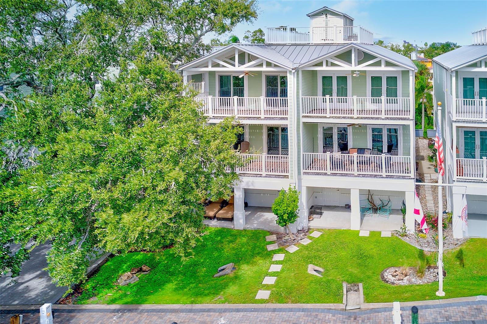 Image 32 of 56 For 217 18th Avenue