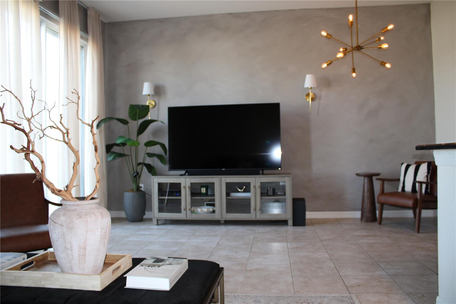 Image 12 of 39 For 7037 Woodchase Glen Drive