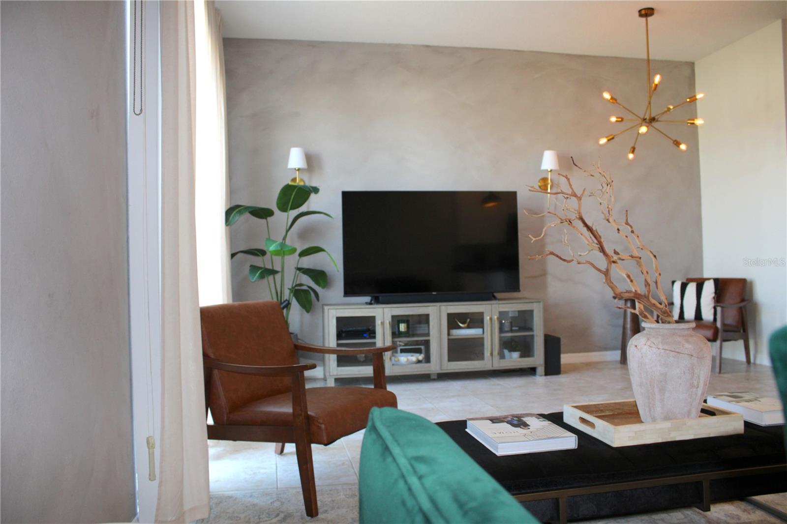 Image 13 of 39 For 7037 Woodchase Glen Drive