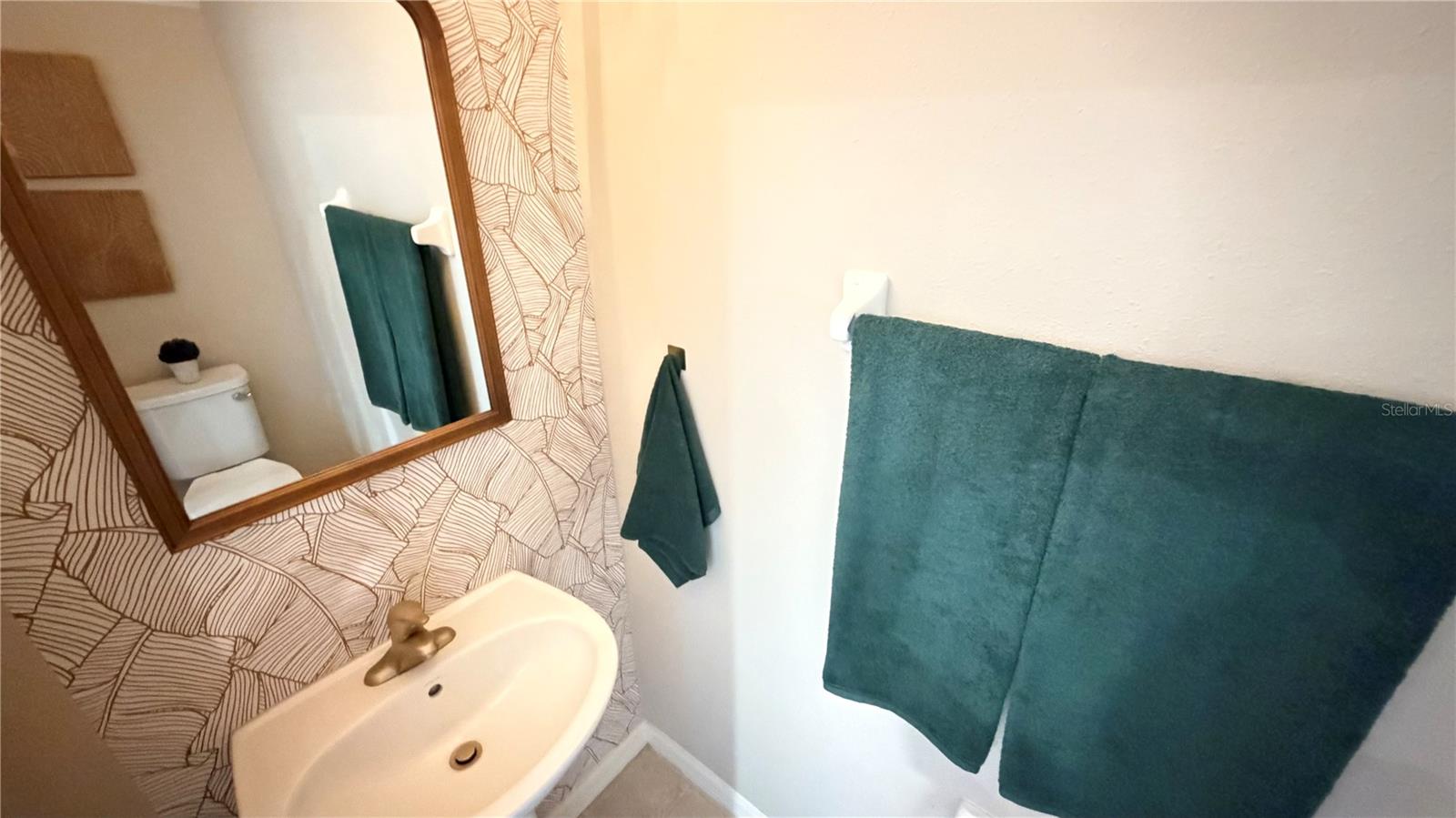 Image 16 of 39 For 7037 Woodchase Glen Drive