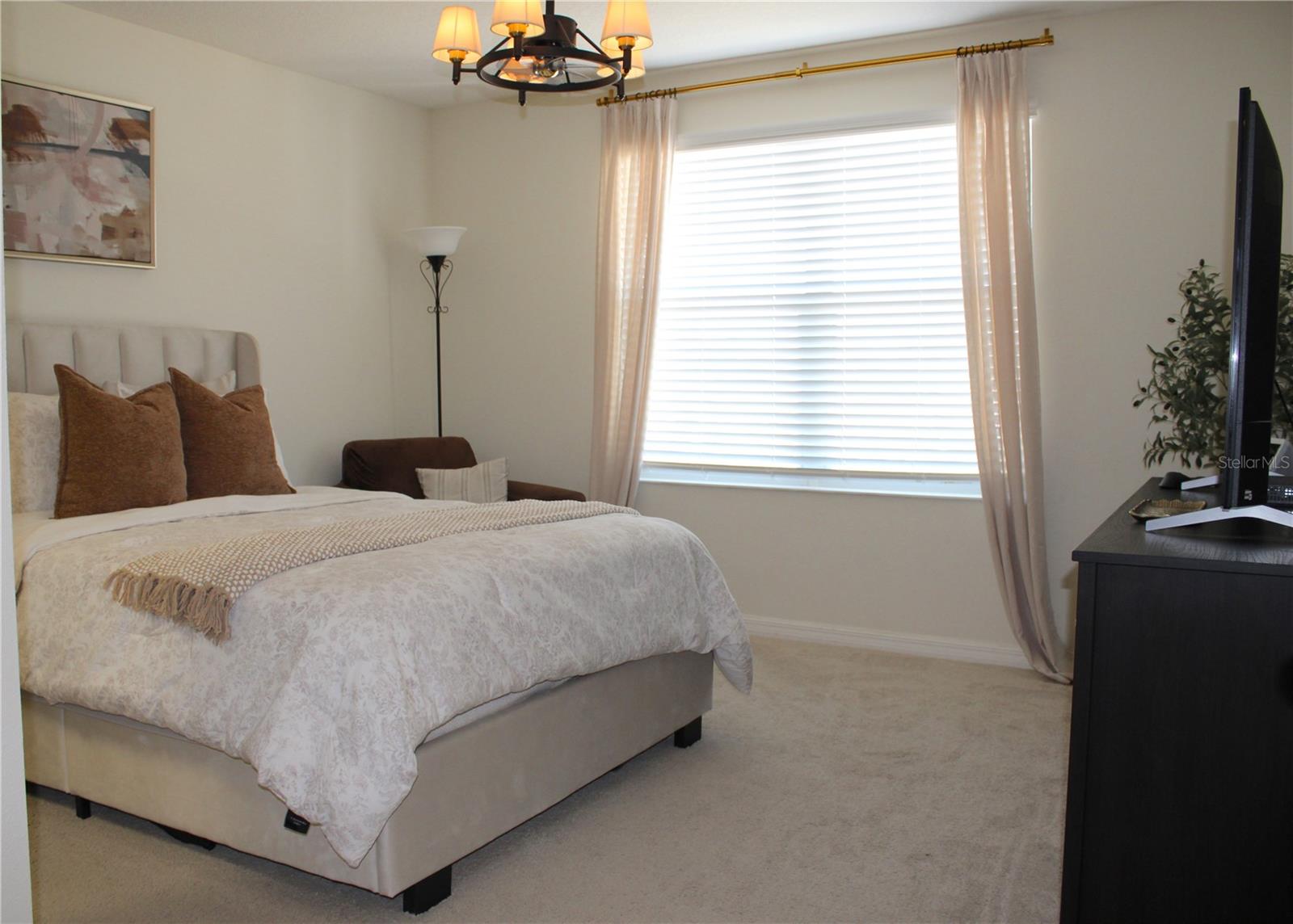 Image 19 of 39 For 7037 Woodchase Glen Drive