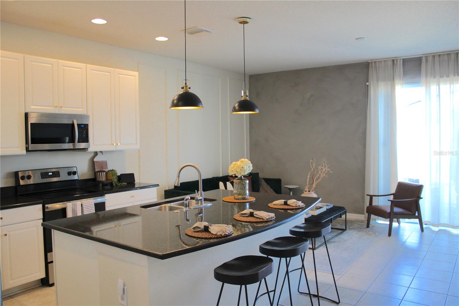 Image 7 of 39 For 7037 Woodchase Glen Drive