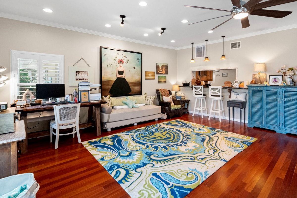 Image 22 of 70 For 1205 Royal Oak Drive S