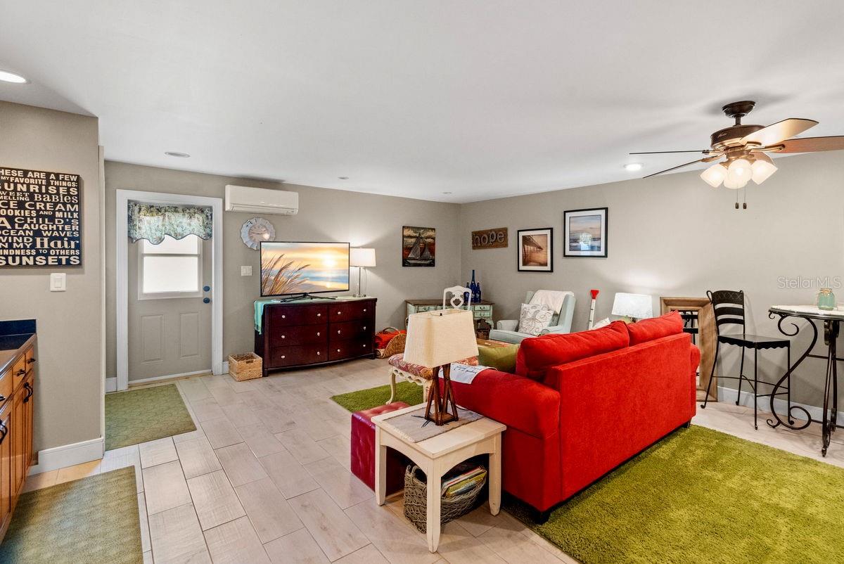 Image 39 of 70 For 1205 Royal Oak Drive S