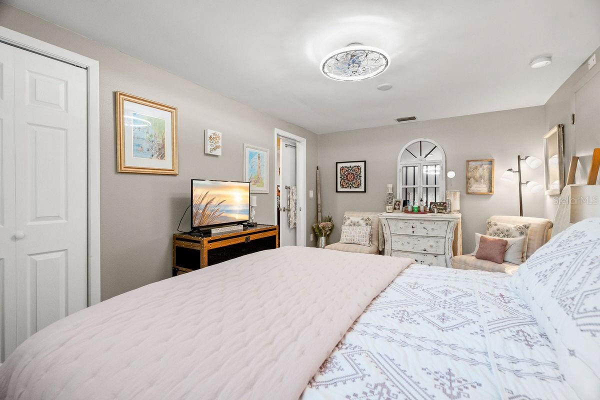 Image 46 of 70 For 1205 Royal Oak Drive S