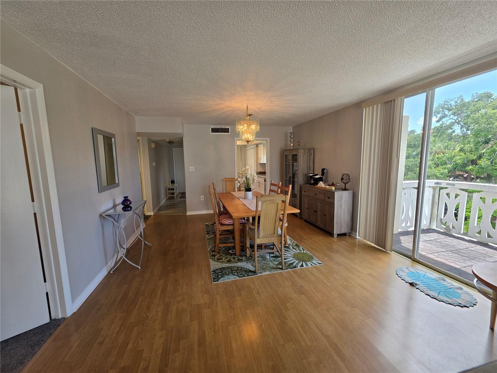 Image 18 of 45 For 1012 Pearce Drive 304