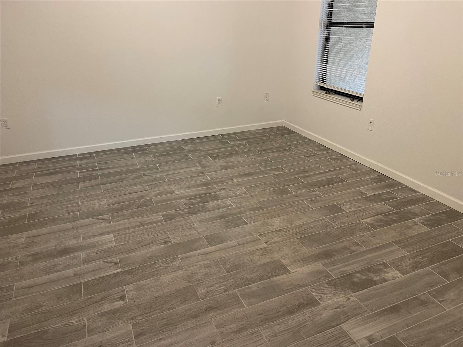 Image 16 of 41 For 2160 Chianti Place 1-0118