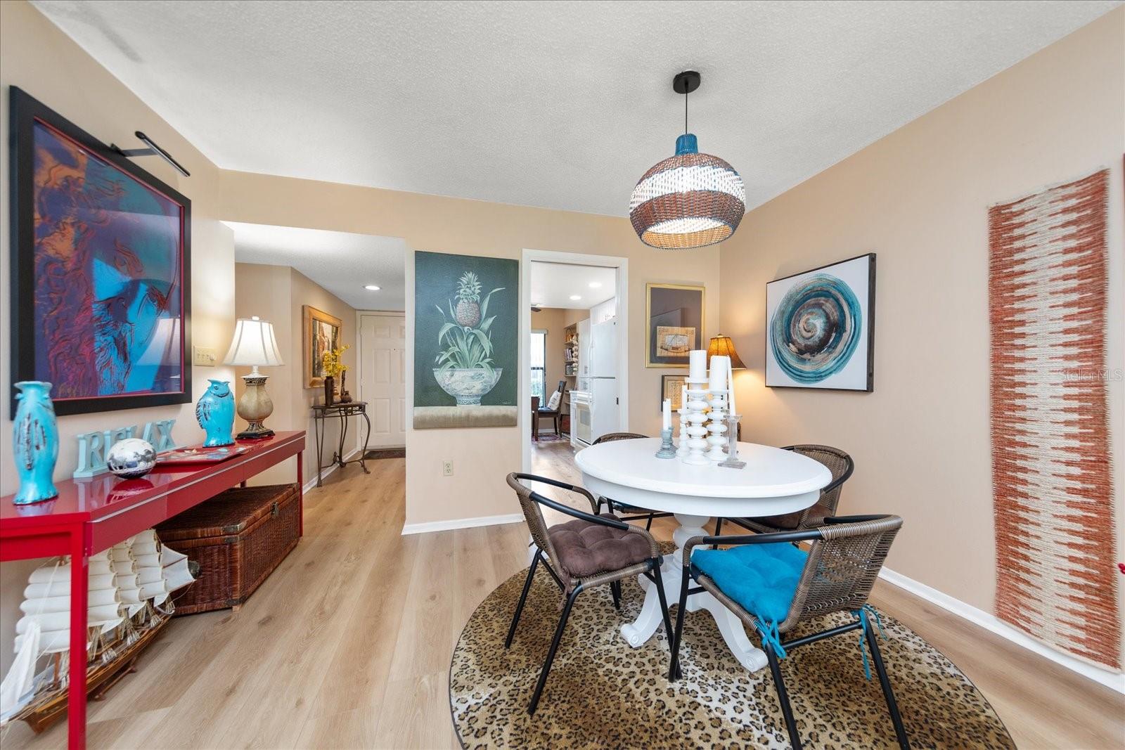 Image 12 of 48 For 1316 Pasadena Avenue S 104