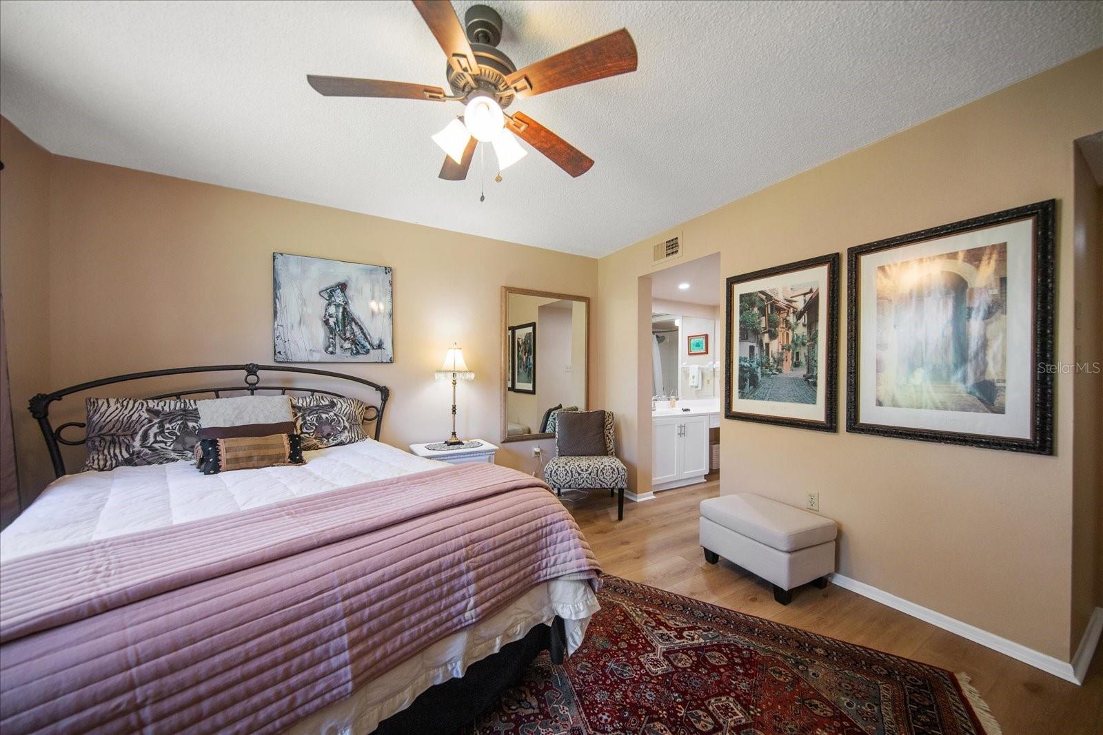 Image 21 of 48 For 1316 Pasadena Avenue S 104