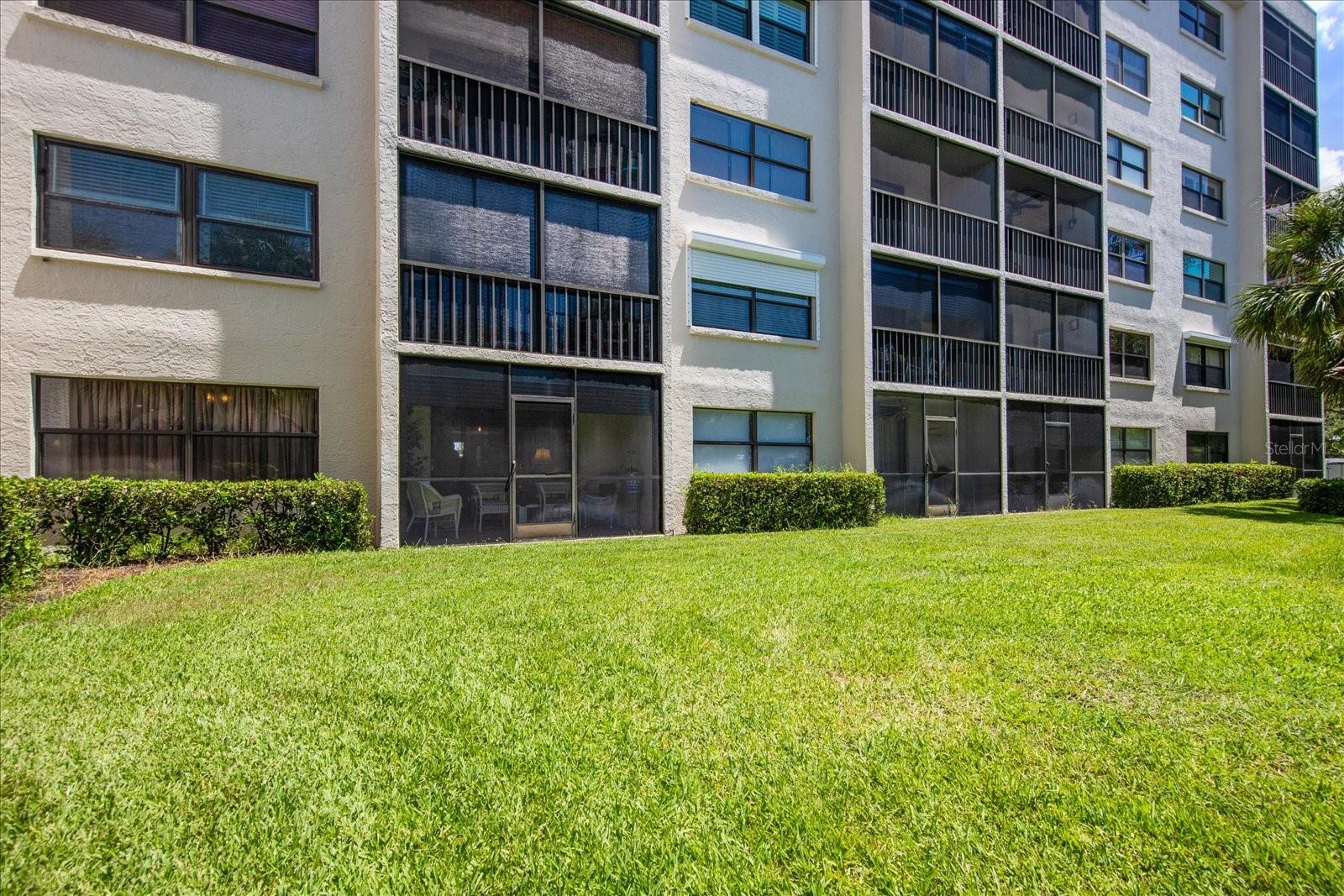 Image 31 of 48 For 1316 Pasadena Avenue S 104