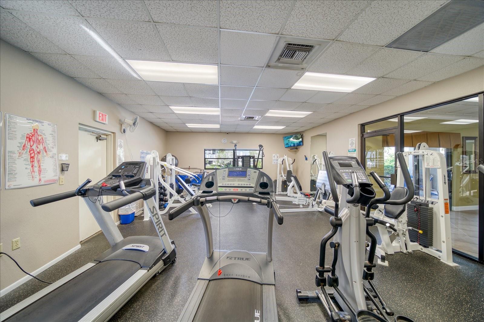 Image 32 of 48 For 1316 Pasadena Avenue S 104