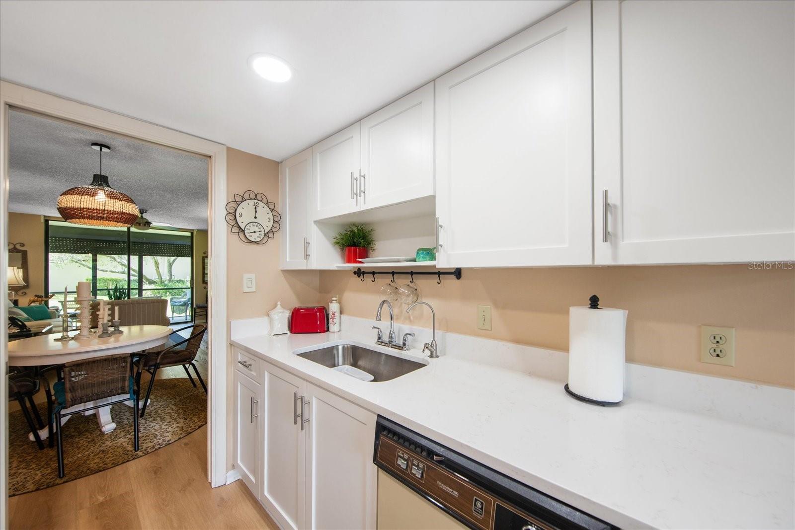 Image 5 of 48 For 1316 Pasadena Avenue S 104