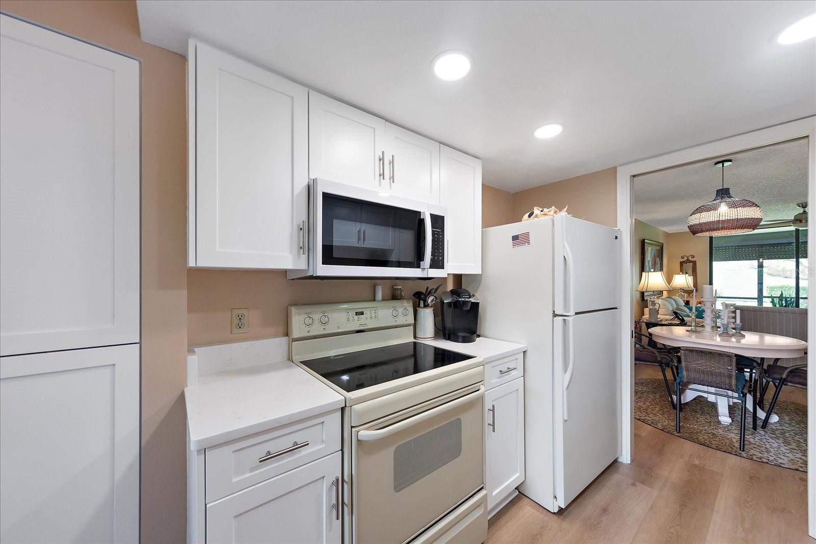 Image 8 of 48 For 1316 Pasadena Avenue S 104