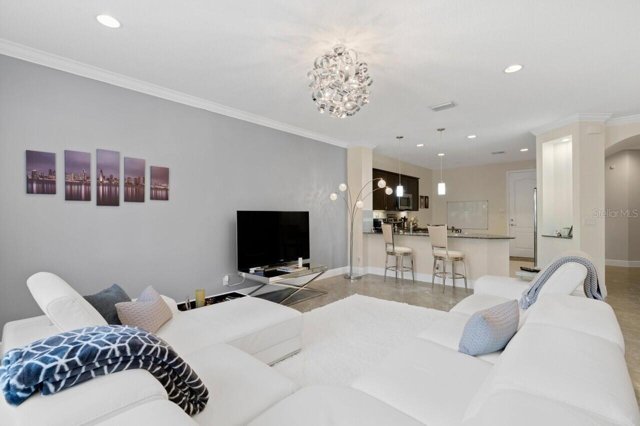 Image 13 of 37 For 2086 Foxtail View Court