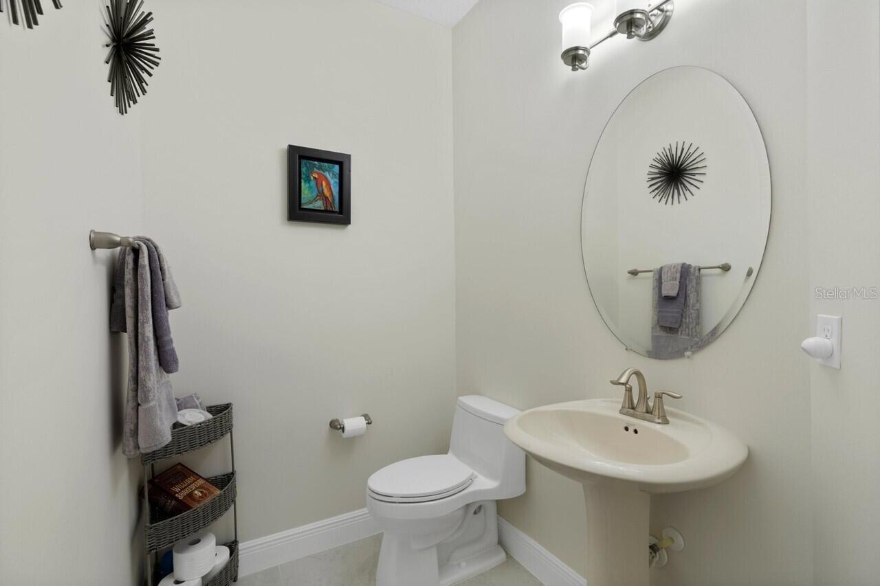 Image 15 of 37 For 2086 Foxtail View Court