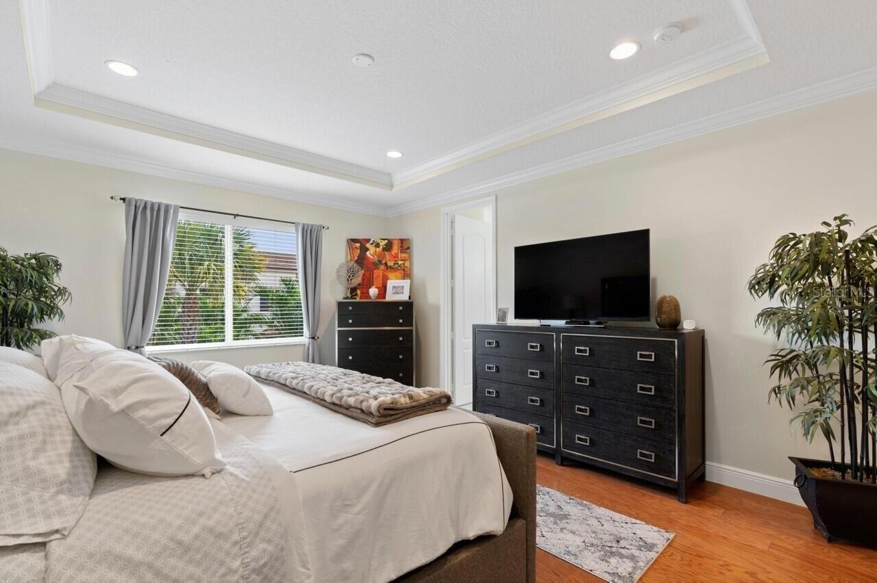 Image 22 of 37 For 2086 Foxtail View Court