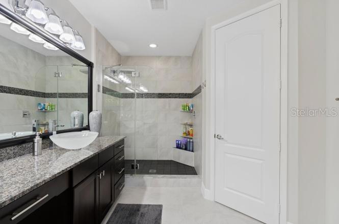 Image 23 of 37 For 2086 Foxtail View Court