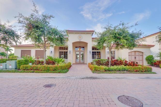 Image 30 of 37 For 2086 Foxtail View Court