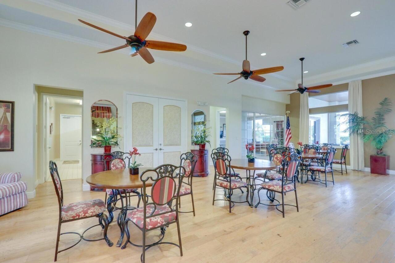 Image 36 of 37 For 2086 Foxtail View Court