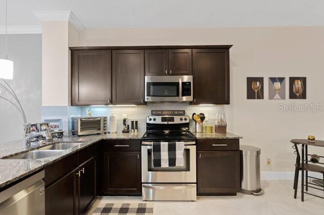 Image 5 of 37 For 2086 Foxtail View Court