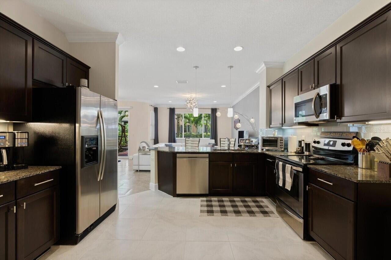 Image 6 of 37 For 2086 Foxtail View Court