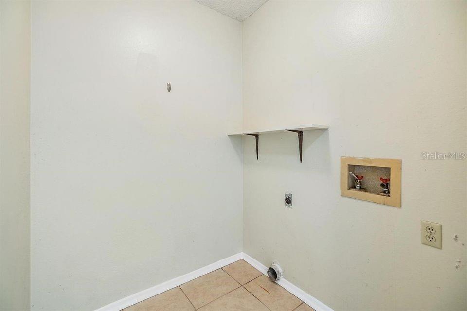 Image 17 of 26 For 3302 Laurel Dale Drive