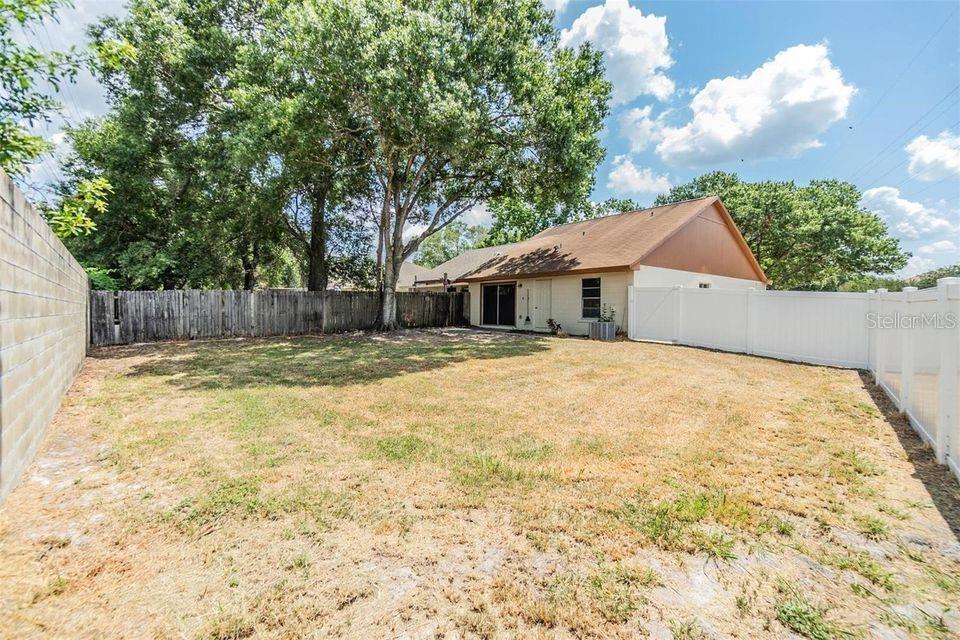 Image 4 of 26 For 3302 Laurel Dale Drive