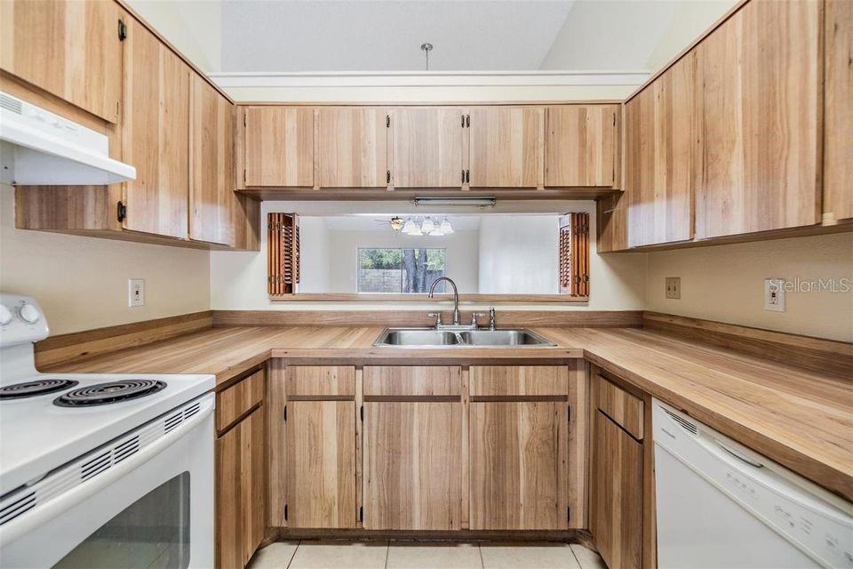 Image 5 of 26 For 3302 Laurel Dale Drive