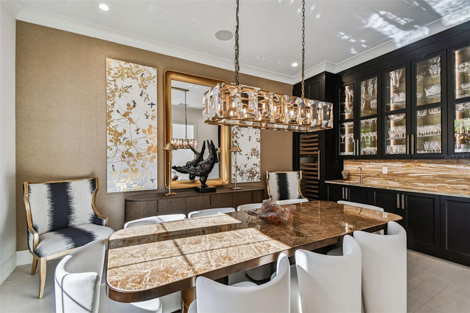 Listing photo id 10 for 2915 Harbor View Avenue