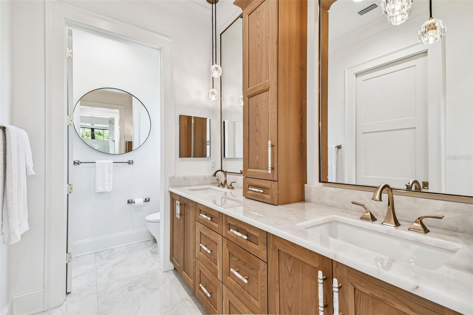 Listing photo id 28 for 2915 Harbor View Avenue