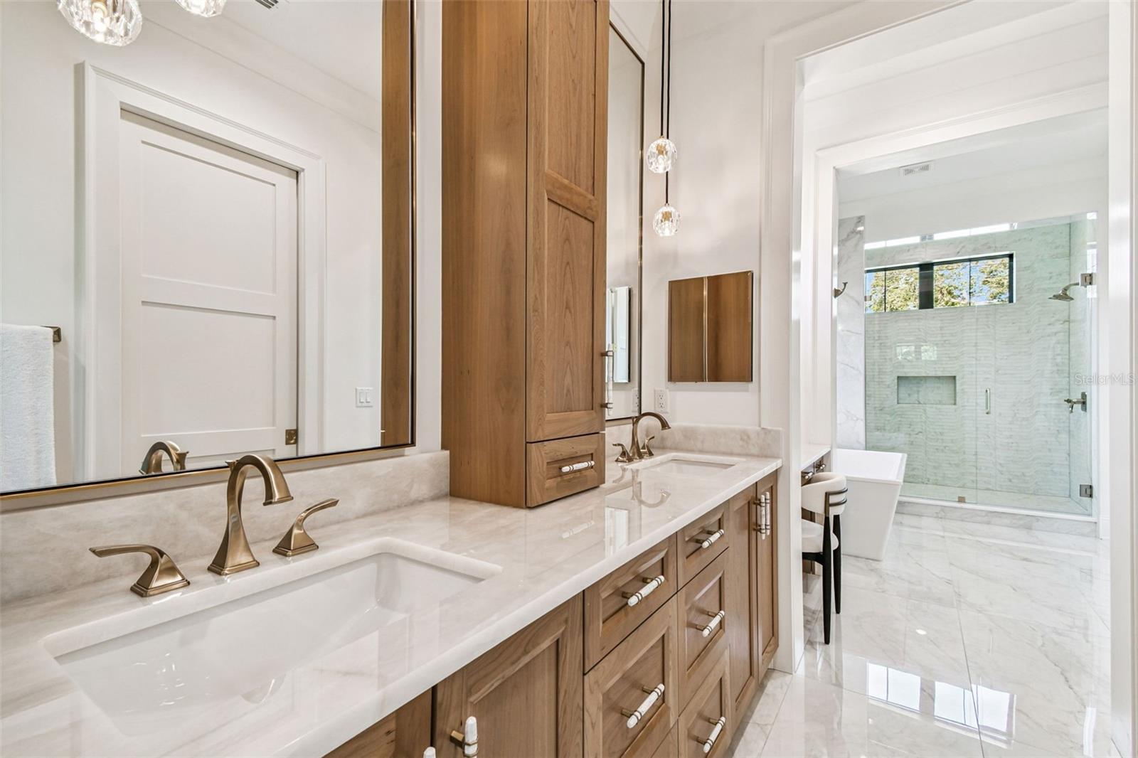 Listing photo id 29 for 2915 Harbor View Avenue