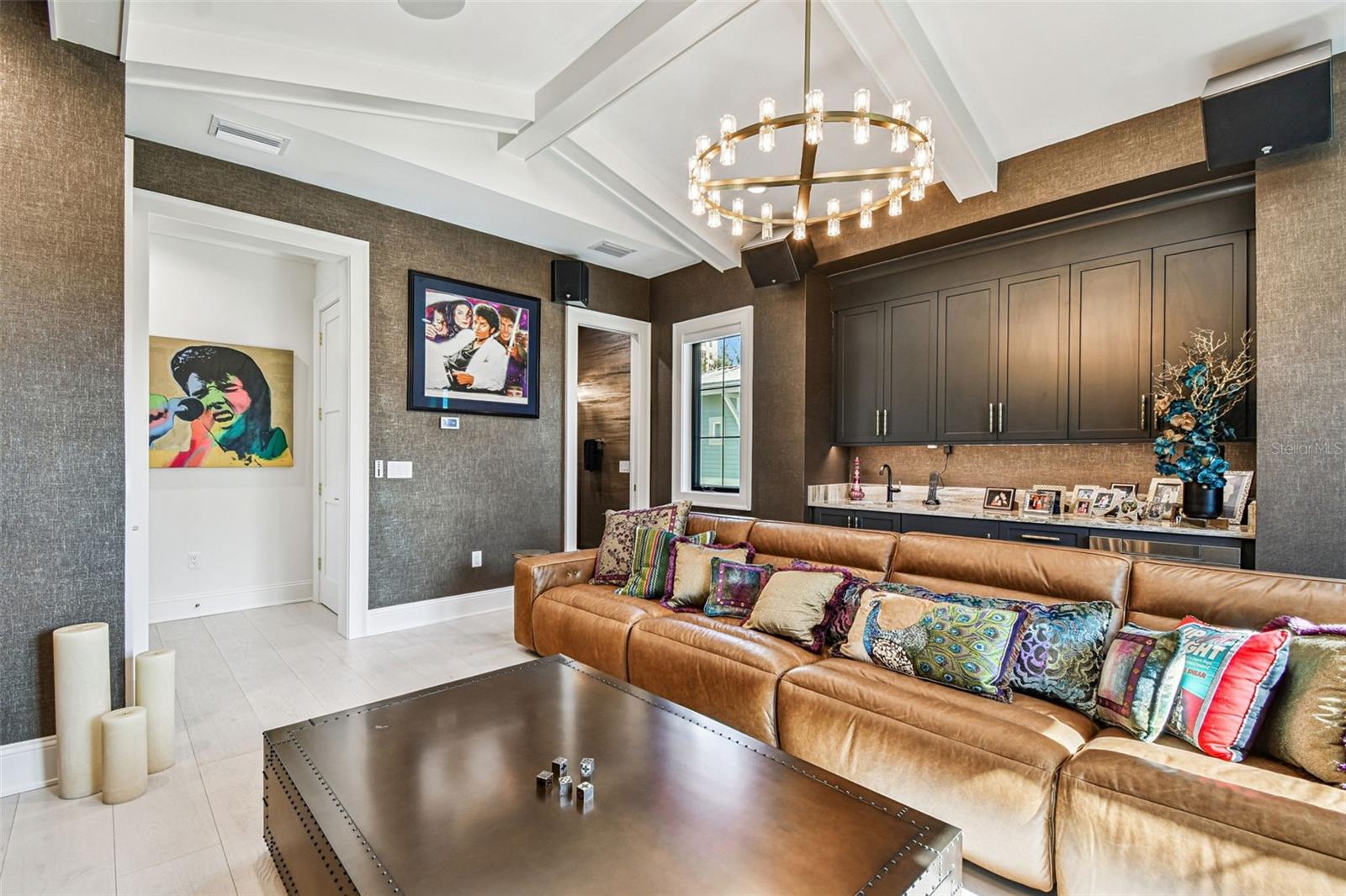 Listing photo id 38 for 2915 Harbor View Avenue