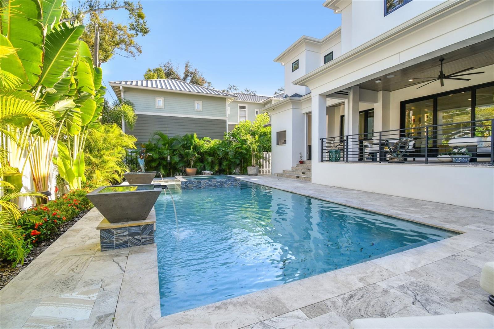 Listing photo id 47 for 2915 Harbor View Avenue