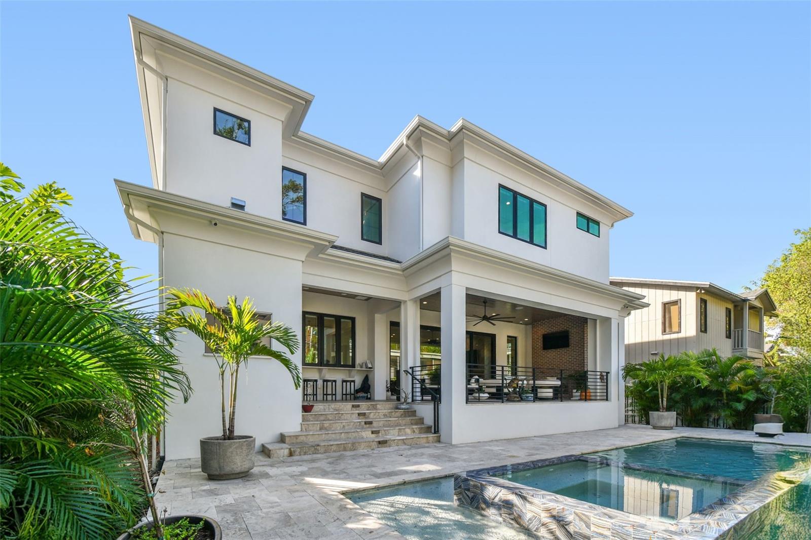 Listing photo id 48 for 2915 Harbor View Avenue